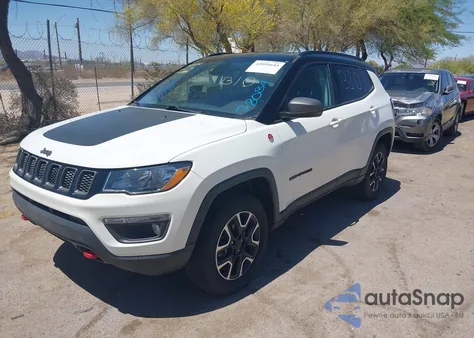2019 Jeep Compass Trailhawk 4X4 z USA, uszkodzony, nr VIN 3C4NJDDB4KT780239
